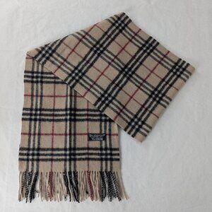 Authentic Burberry's Lambswool Scarf Beige – Unisex – Used – Elegant Fashion.